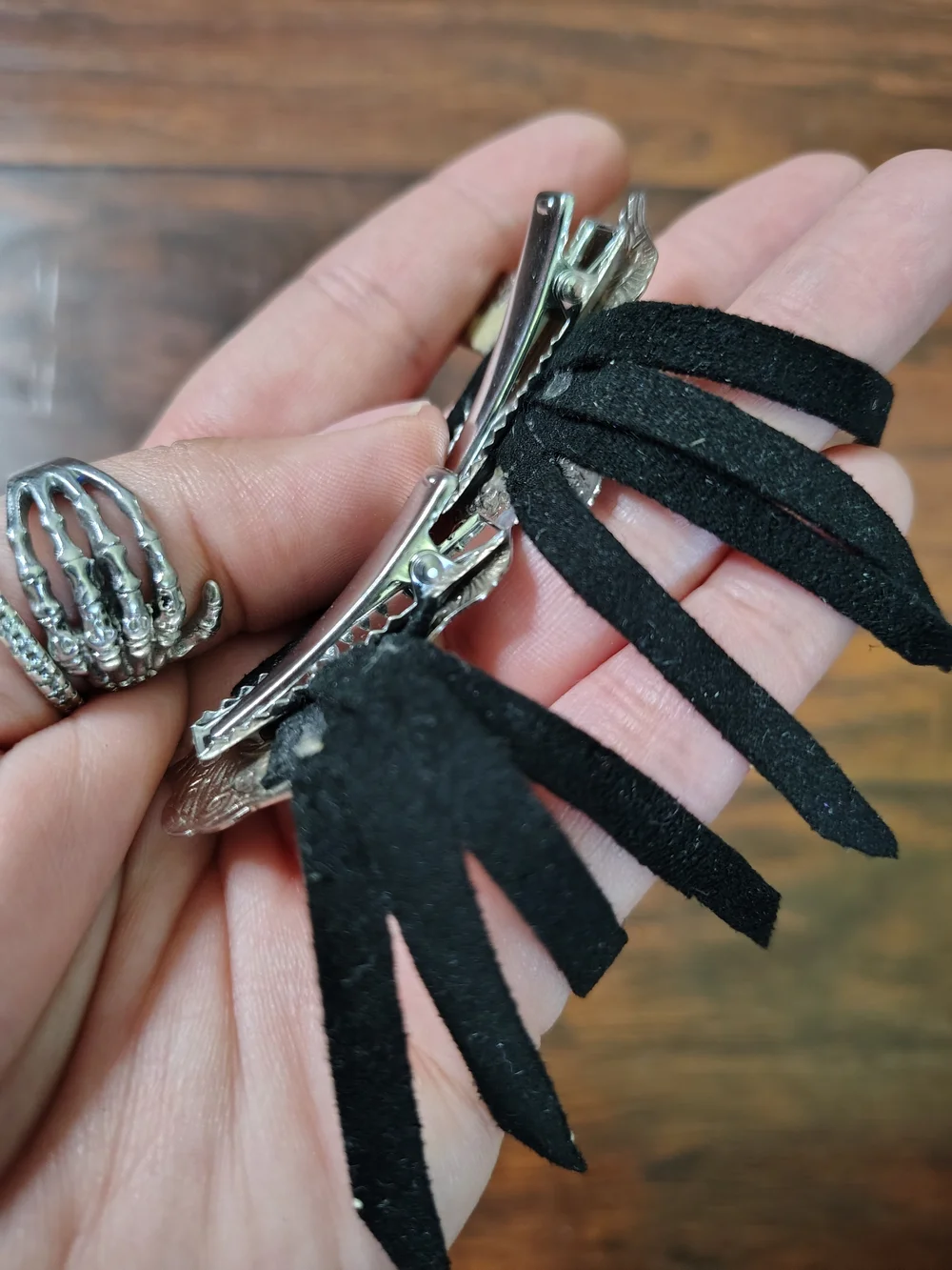 Vintage 90s Texas shaped hair clips with fringe